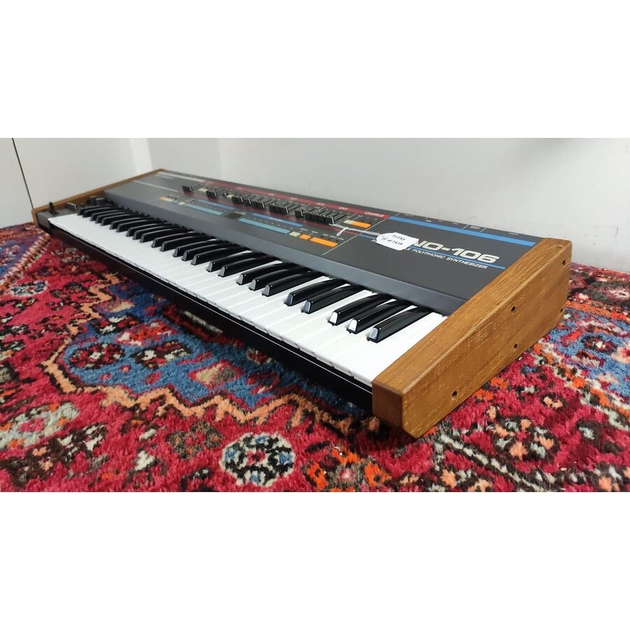 Roland Juno 106