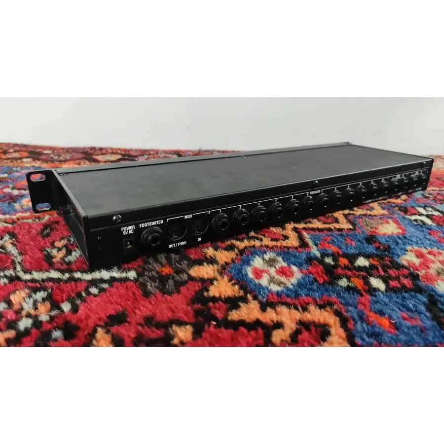 Alesis D4