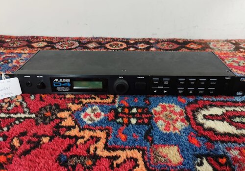Alesis D4 
