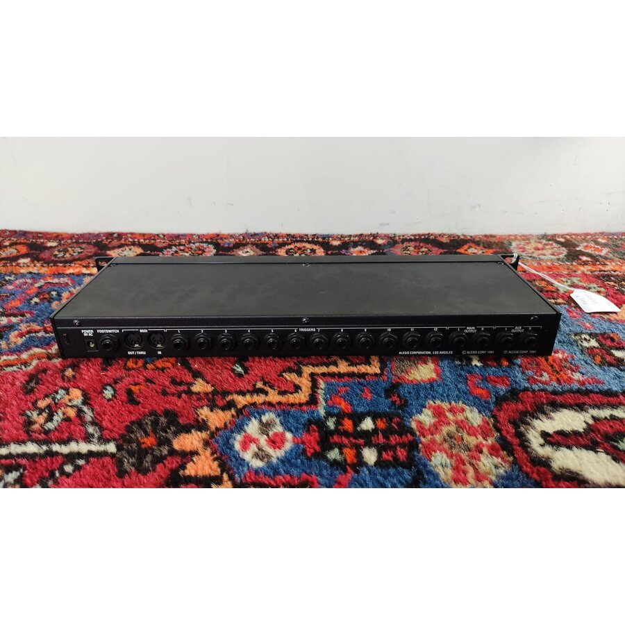 Alesis D4