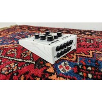 Moog Moogerfooger MF-104M - Limited Edition (White)