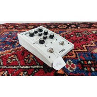 Moog Moogerfooger MF-104M - Limited Edition (White)