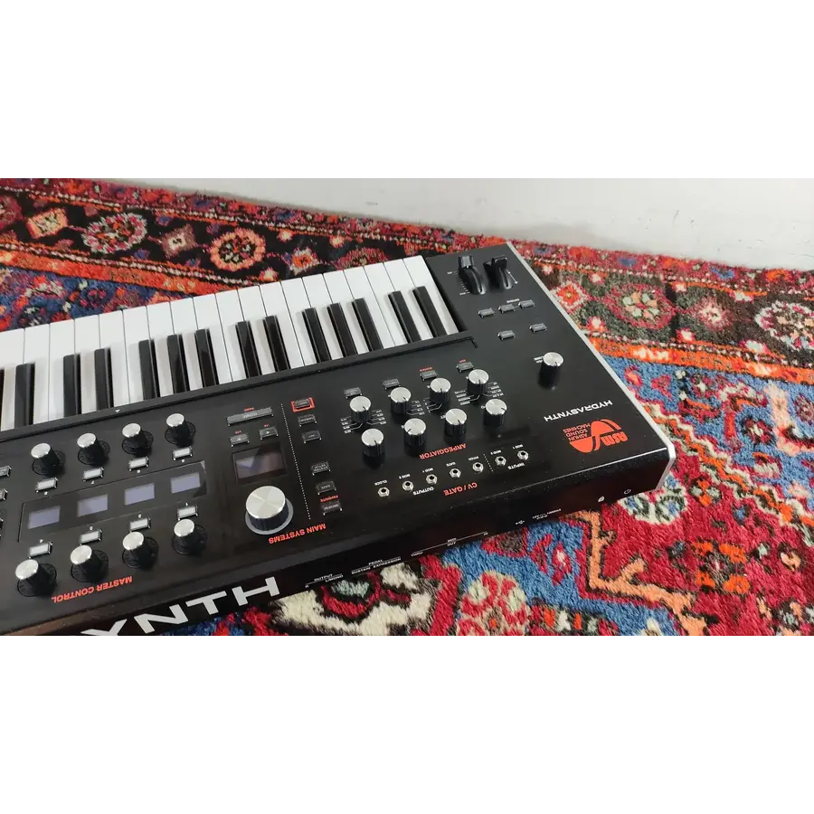Ashun Sound Machines (ASM) Hydrasynth Keyboard