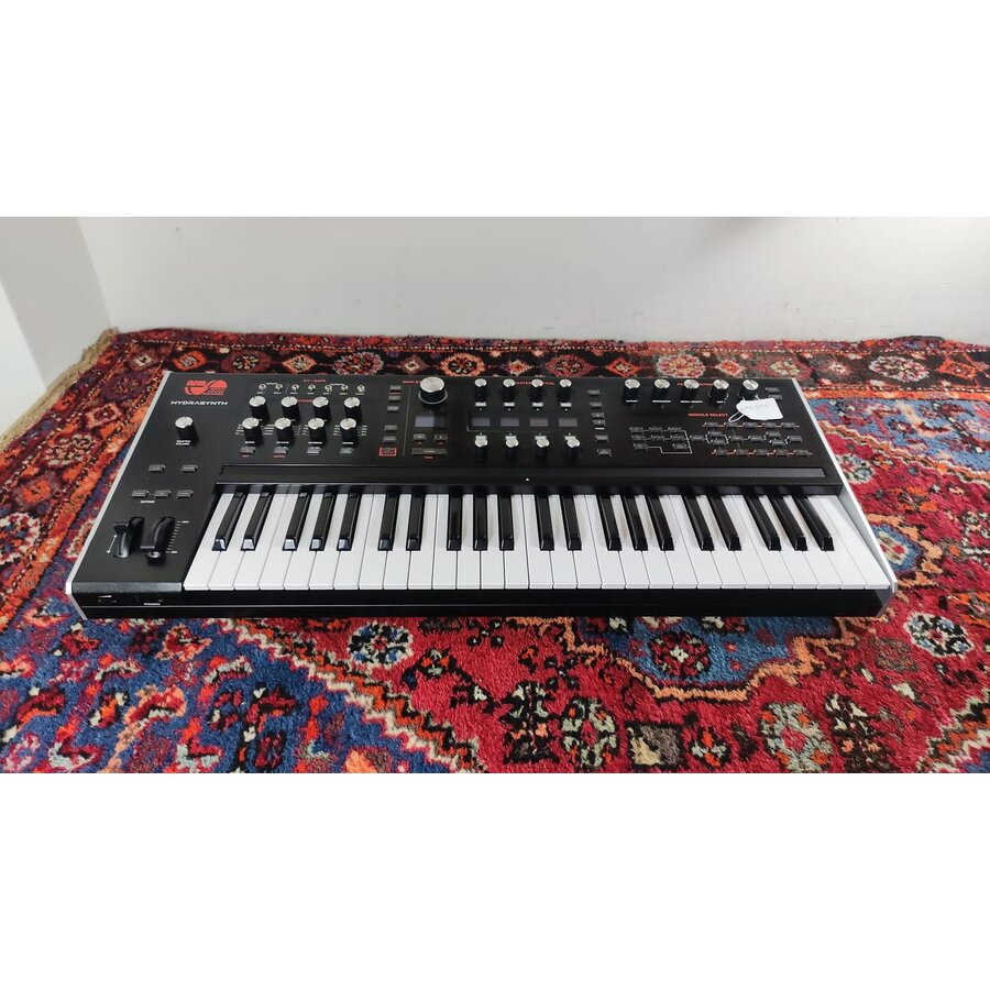 Ashun Sound Machines (ASM) Hydrasynth Keyboard
