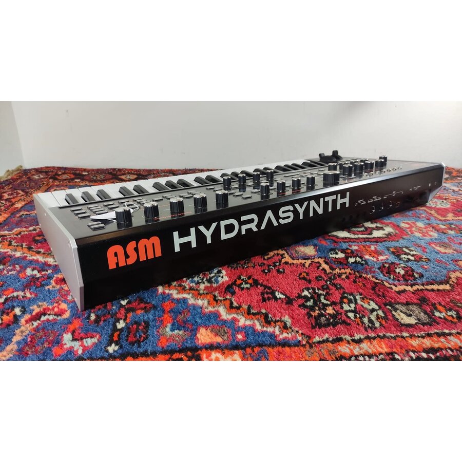 Ashun Sound Machines (ASM) Hydrasynth Keyboard