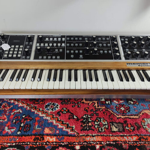 Moog Music Memorymoog Plus  Moog Music Memorymoog Plus