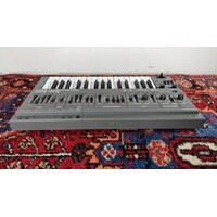 Roland Sh 101 + bag + modgrip + og power adapter + manual