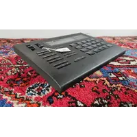 Roland R-8 + met orig voeding