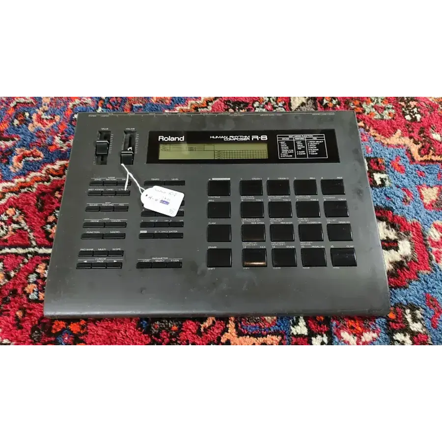 Roland R-8 + met orig voeding