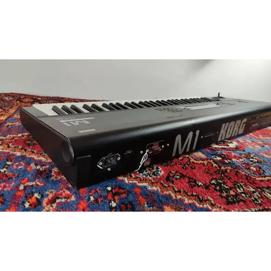 Korg M1 FOR PARTS ONLY!!!