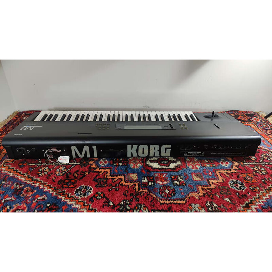 Korg M1
