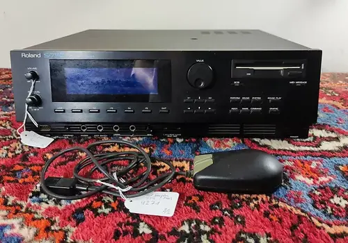 Roland  S750 + RC-100 (remote) 