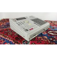 Akai MPC-2000