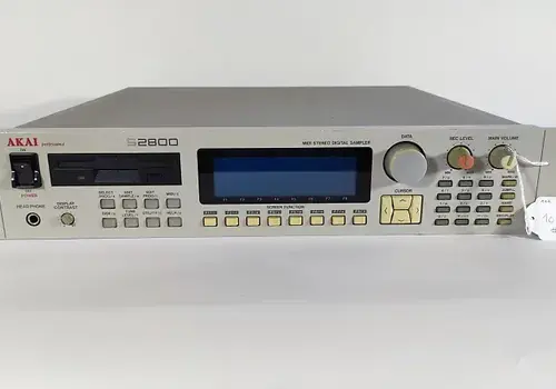 Akai S2800i, with SCSI 