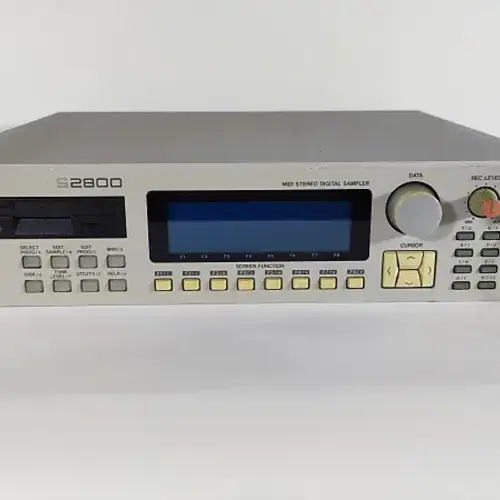 Akai S2800i, with SCSI 