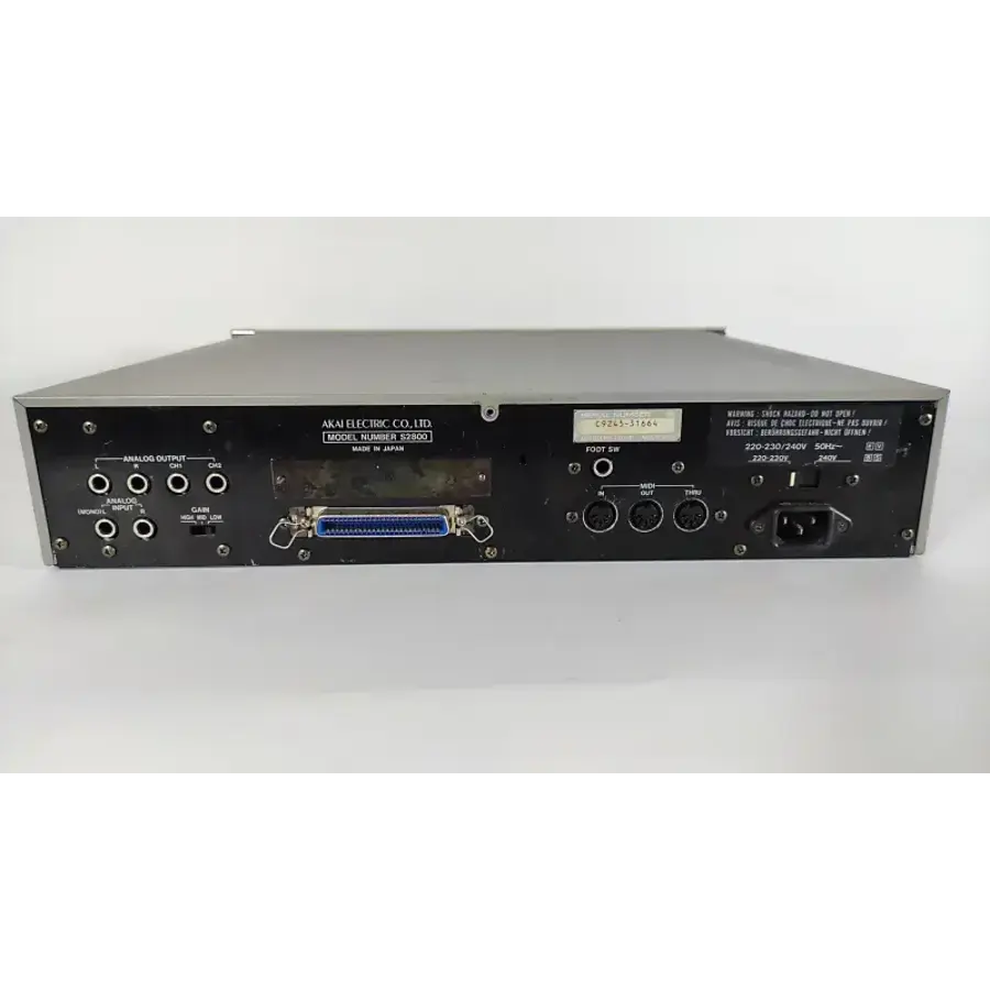 Akai S2800i, with SCSI