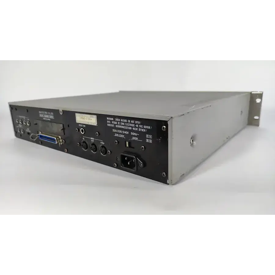 Akai S2800i, with SCSI