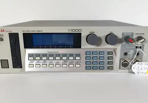 AKAI S1000 