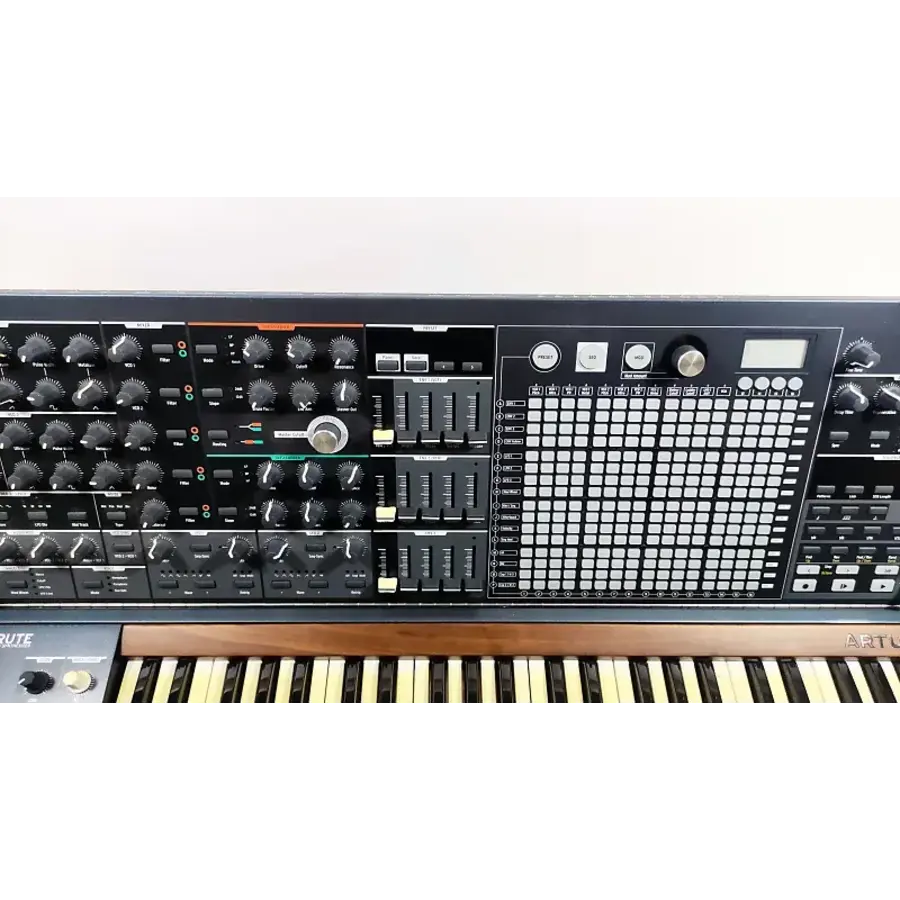 Arturia Matrixbrute