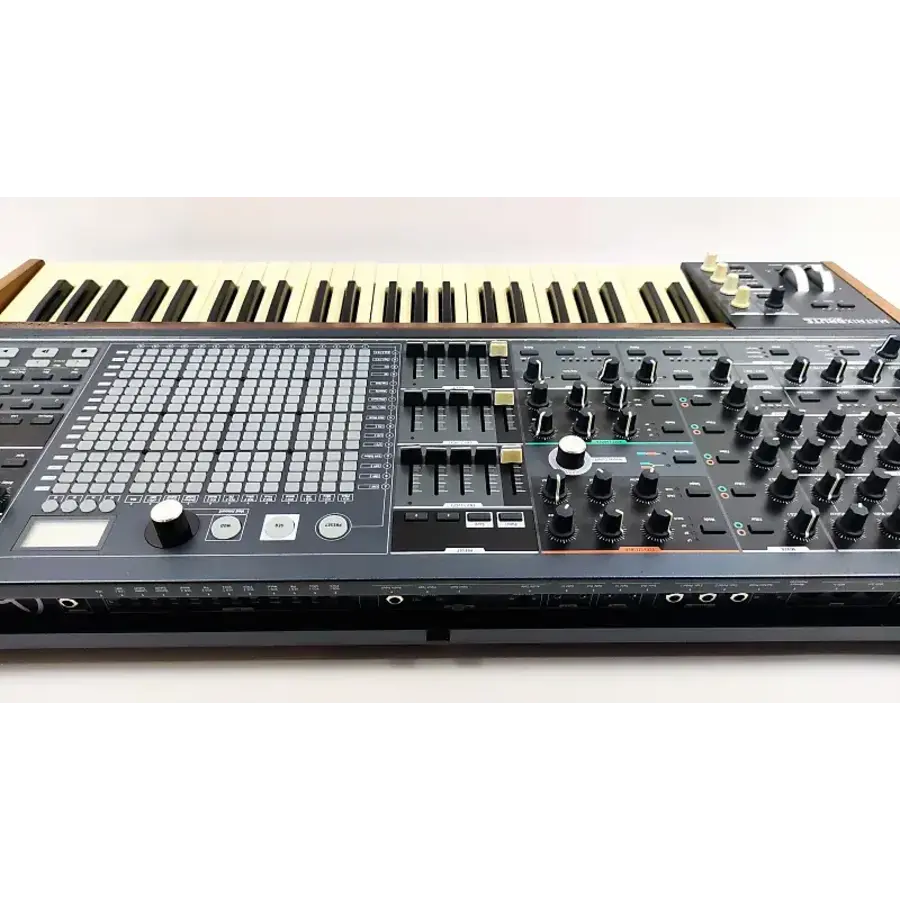 Arturia Matrixbrute