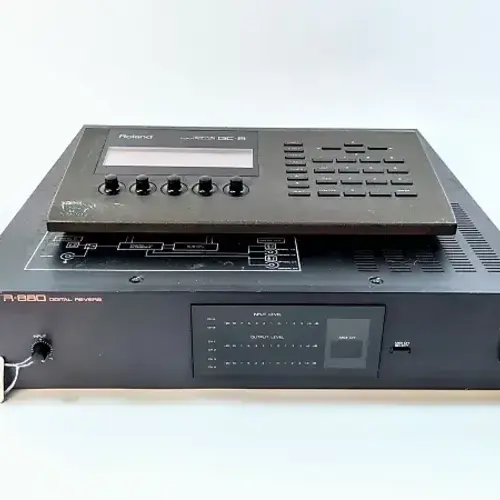 Roland R-880 incl Remote 