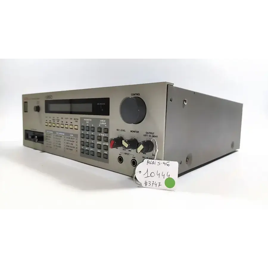 AKAI S950