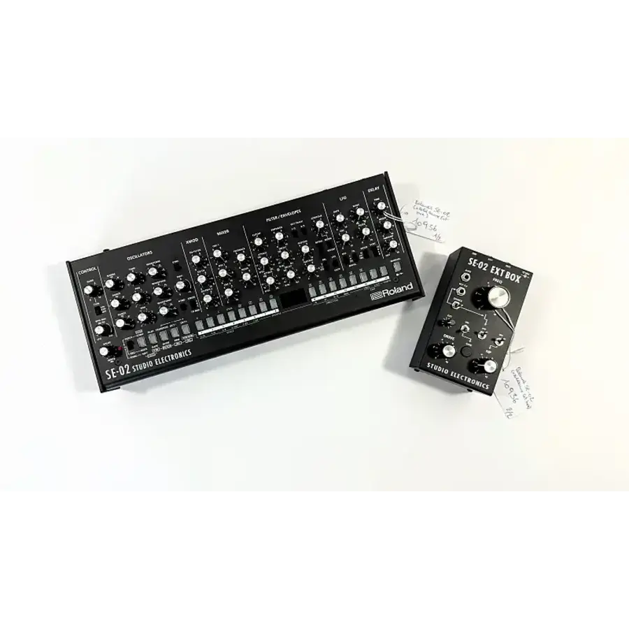 Roland SE-02 (+ zeldzame EXT BOX)