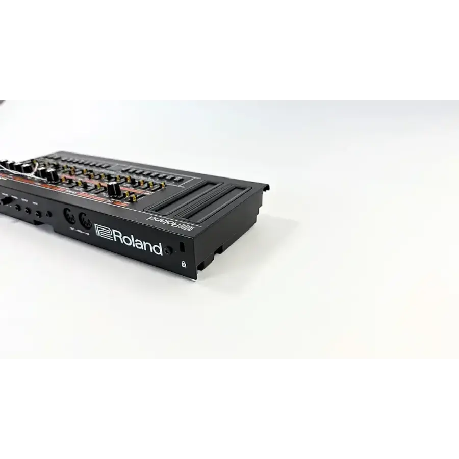 Roland JP-08