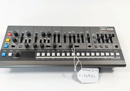 Roland JX-08 