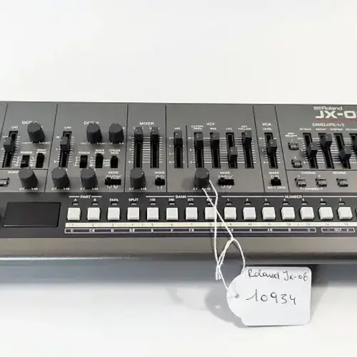 Roland JX-08 