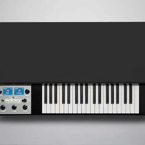 Mellotron M4000D - Black 