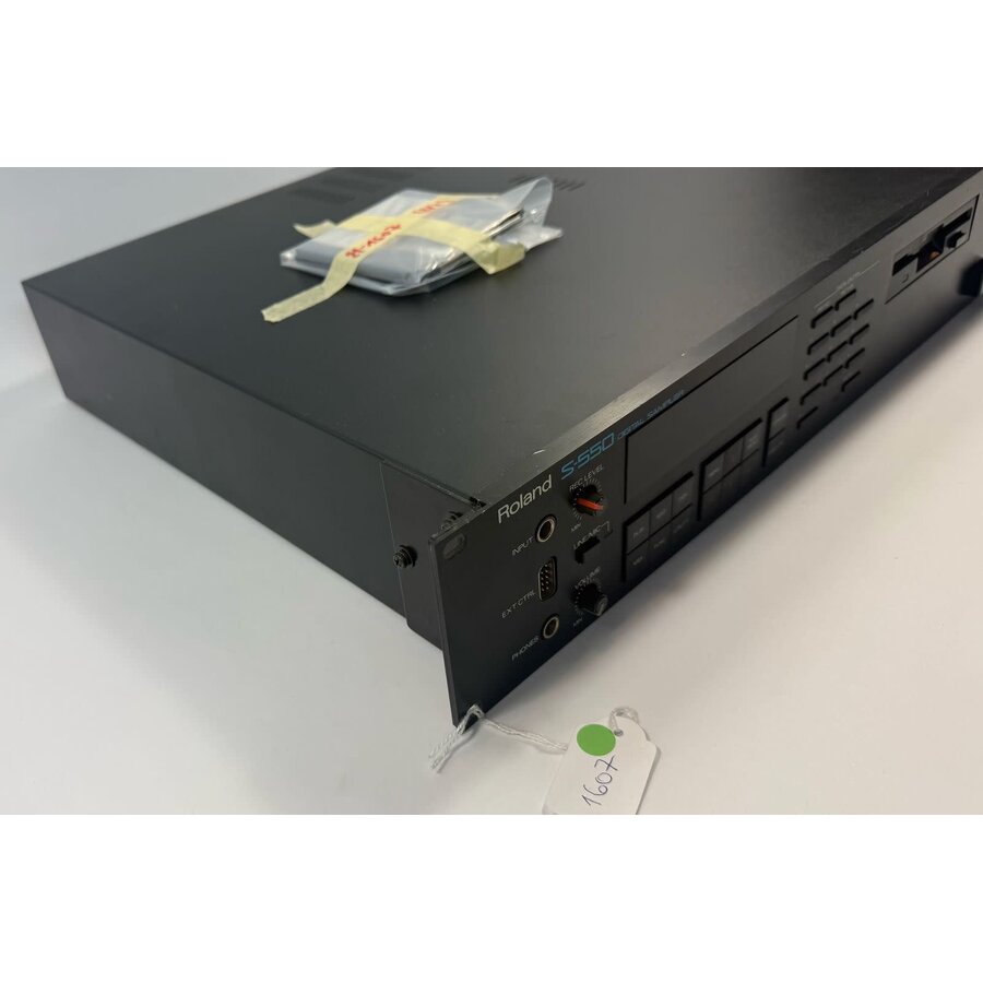 Roland S-550