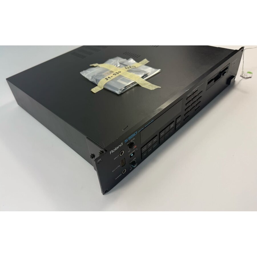 Roland S-550