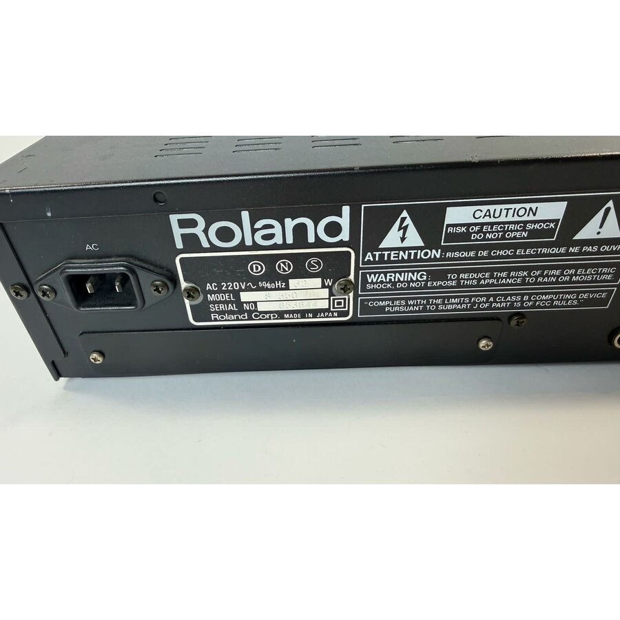 Roland S-550