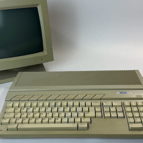 Atari 1040ST (1/2) + monitor SM125 (2/2) 