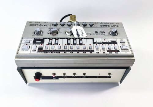 Roland TB-303 w/ Kenton 