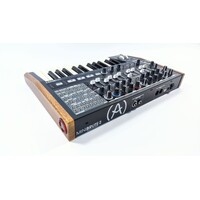Arturia Minibrute2 (boxed)