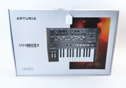 Arturia Minibrute2 (boxed) 