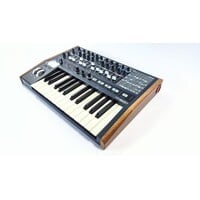 Arturia Minibrute2 (boxed)