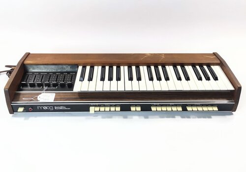 Moog Satellite + Heavy Duty Flightcase 