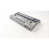 Roland TR-606