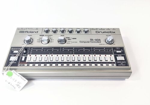 Roland TR-606 