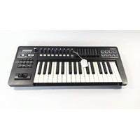 ROLAND A300 PRO Midi Controller