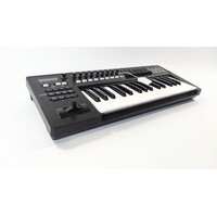 ROLAND A300 PRO Midi Controller