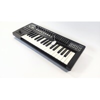 ROLAND A300 PRO Midi Controller