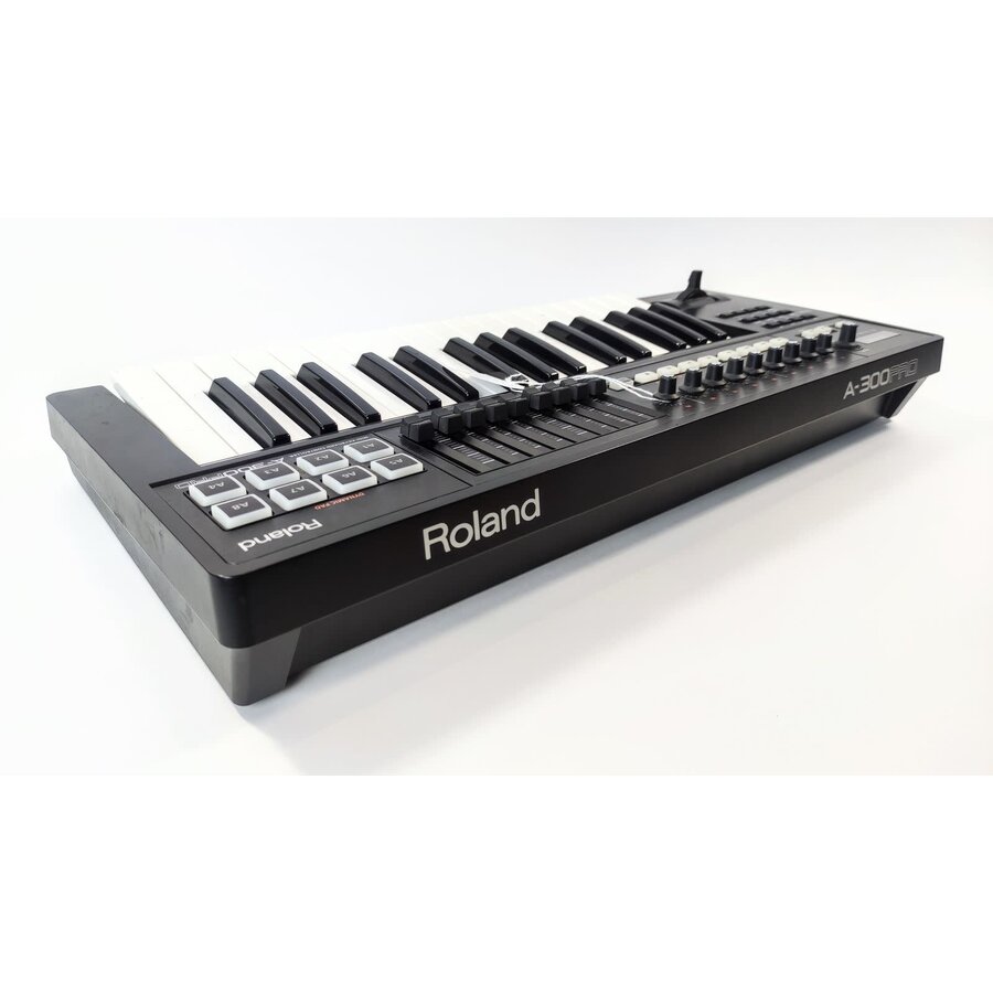 ROLAND A300 PRO Midi Controller