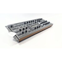 Acces VIRUS TI Desktop + Rack ears