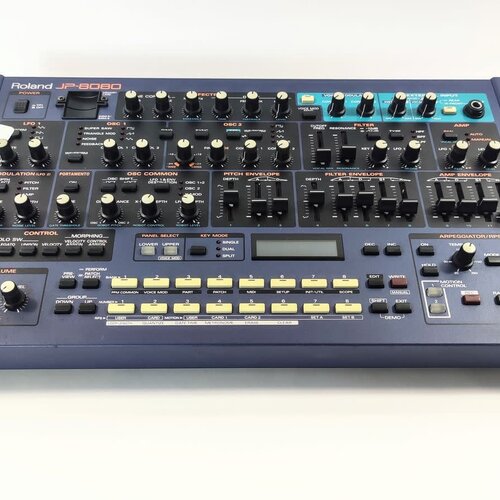 Roland JP8080 