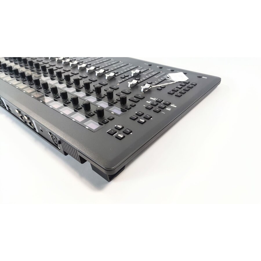 Avid S3 16-Fader Pro Tools Control Surface