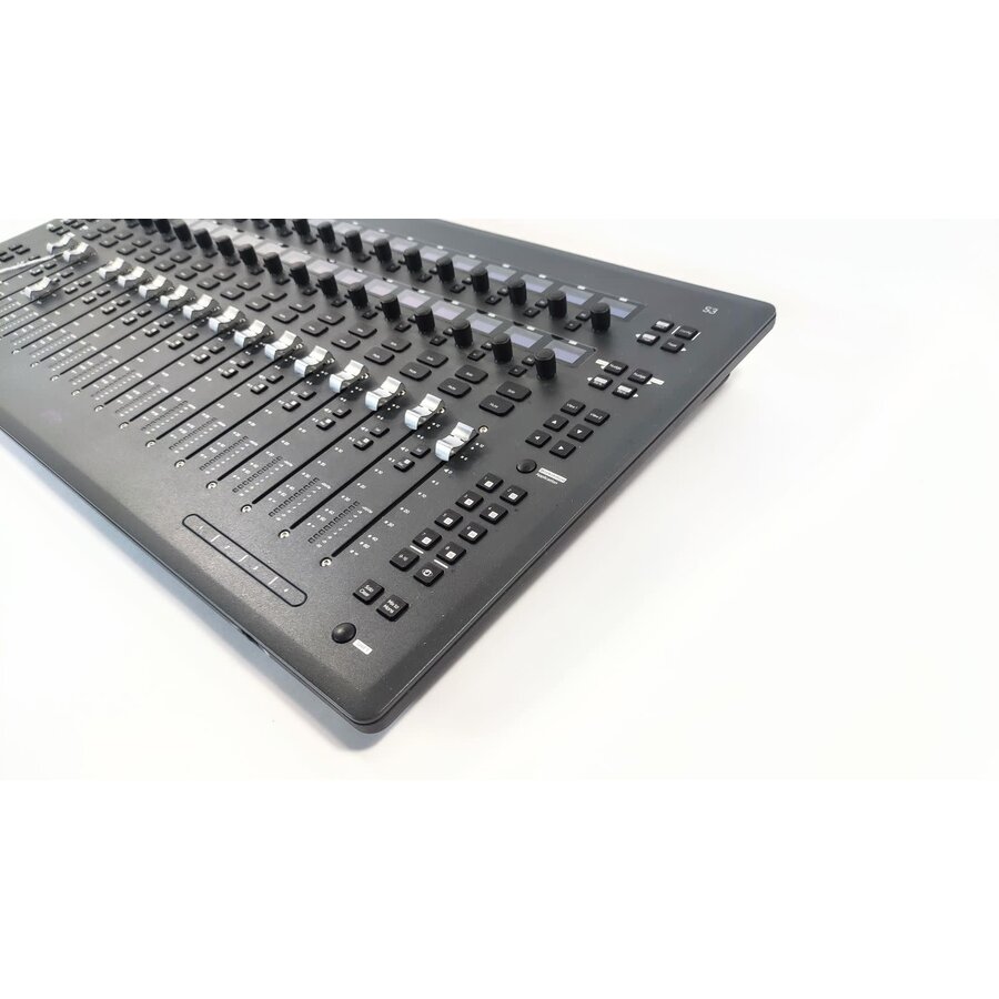 Avid S3 16-Fader Pro Tools Control Surface